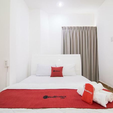 Reddoorz Plus Near Tan Dinh Market Ho Chi Minh City Exterior photo
