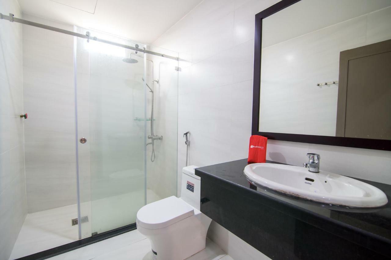 Reddoorz Plus Near Tan Dinh Market Ho Chi Minh City Exterior photo
